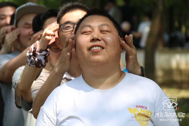 德贏勝團建拓展，點燃團隊斗志